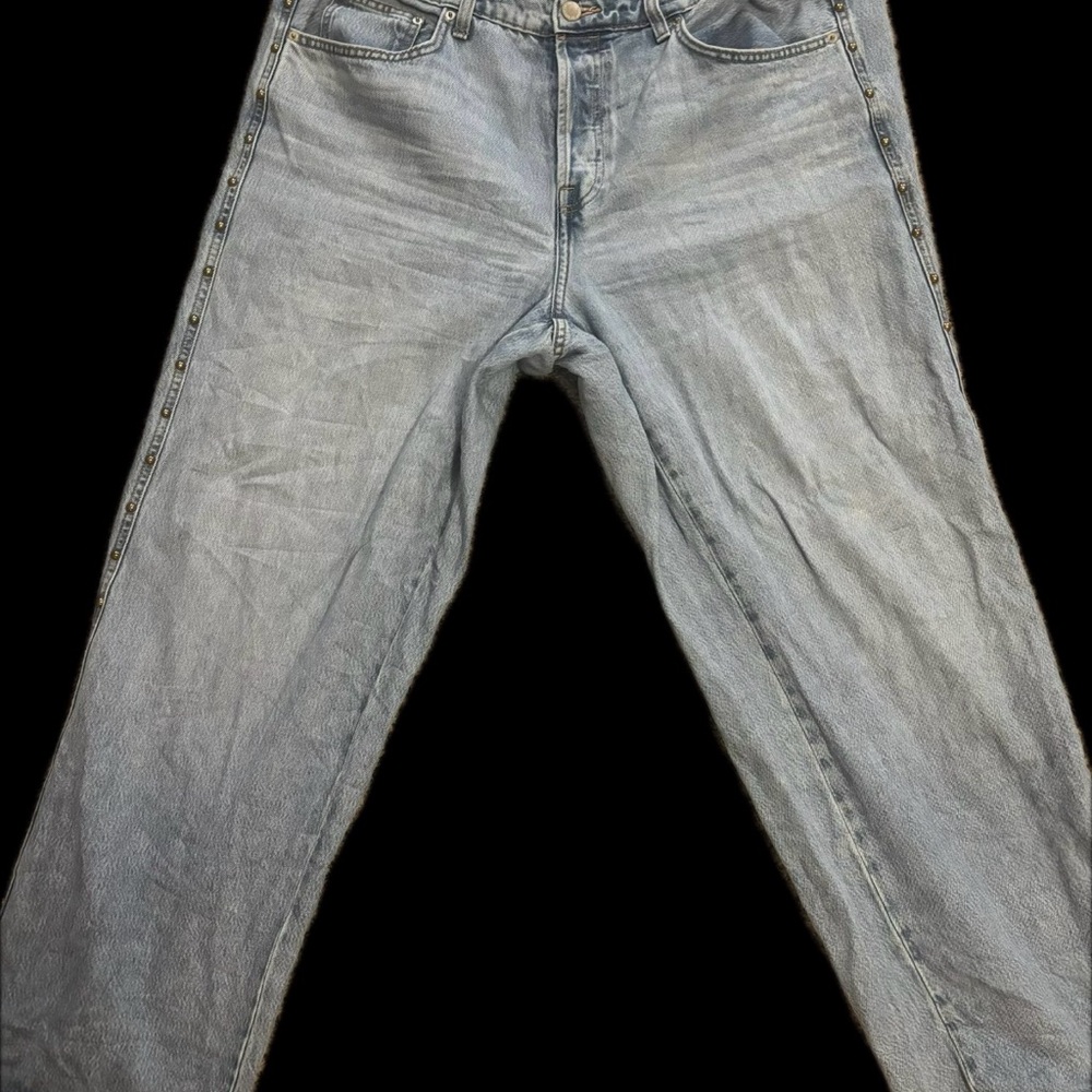 Universal Thread Women's Light Blue Straight Leg Jeans